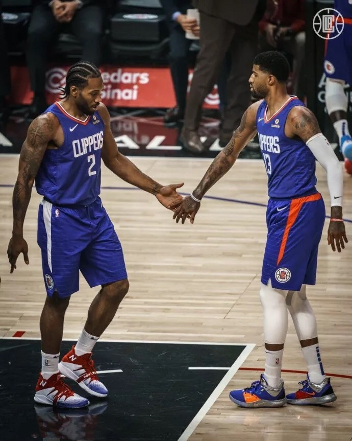 狄龙在侧翼 狄龙在侧翼